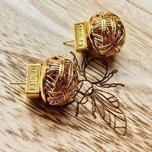 Loewe Wire Yarn Circle Earrings